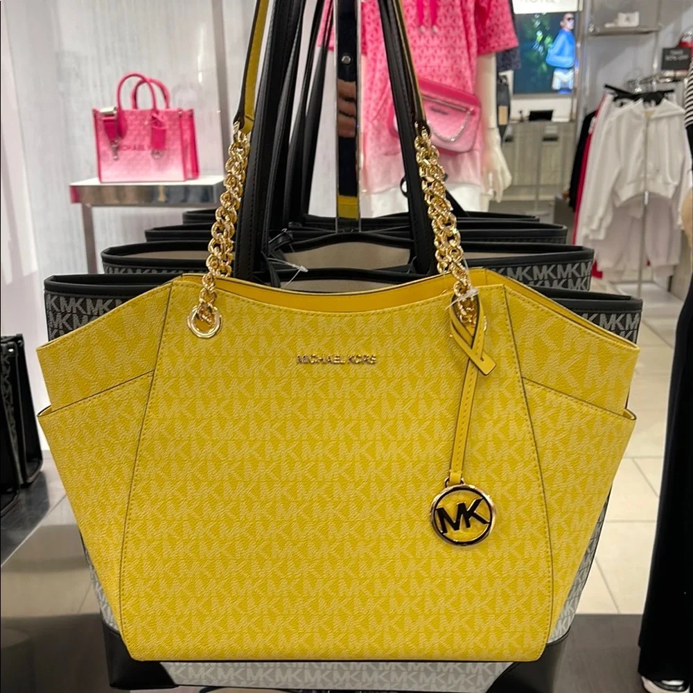 Michael Kors Jet Set Large Signature Logo Chain Shoulder Tote
DAISY YELLOW
NWT - Picture 1 of 16